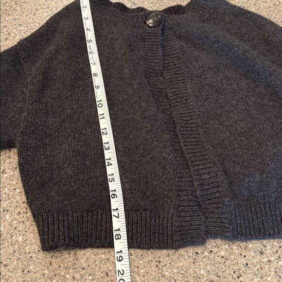 VINCE Cashmere 3/4 Sleeve One Button Cropped Cardigan - Picture 7 of 9